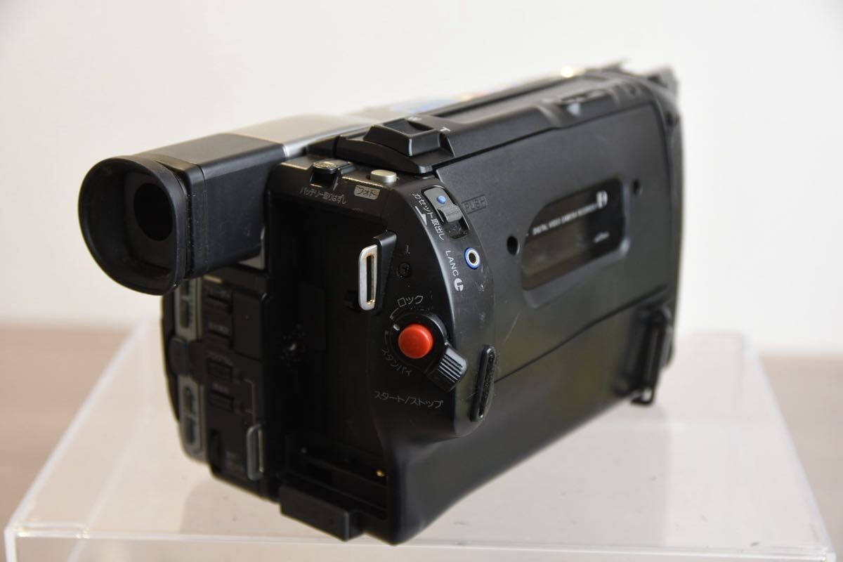 SONY DCR-TRV310 Digital Video Camera Recorder Handycam