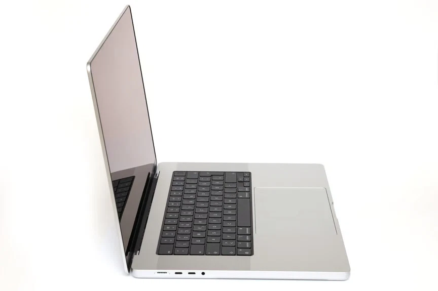 Apple MacBook Pro 16" M3 Pro · 18GB · 500GB, Foto 2 von 5