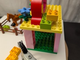 LEGO DUPLO Horse Stable Set 10500, 2013, Missing Some Parts / Mostly Complete