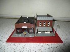 : Heljan HO "E. W. Woolworth & Ice Cream Shop