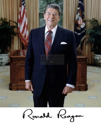 PRESIDENT RONALD REAGAN OFFICIAL PORTRAIT AUTOGRAPHED 8X10 PHOTO