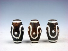 Set Of 3 Old Tibetan Crafted 6 Dots  Water Waves Pattern Dzi Beads 05082002