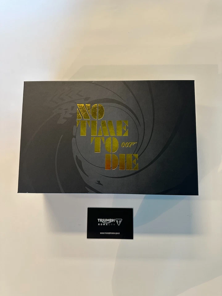 MODELLINO TRIUMPH SCRAMBLER 1200 JAMES BOND 007 - Immagine 3 di 4