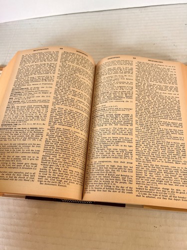The New Nave's Topical Bible: Revised & Enlarged - Hardcover w/ Dust Jacket - Foto 9 di 9