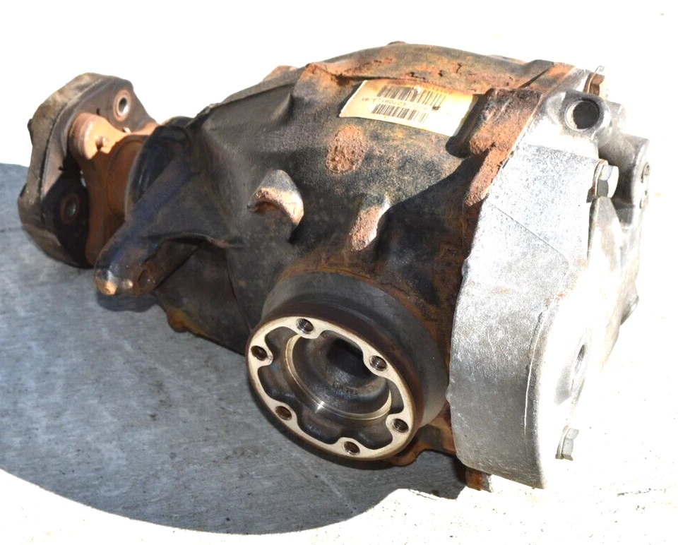 BMW 328i xDrive 2009-2013 OEM AWD transmisión automática unidad diferencial trasero Foto 3 de 4