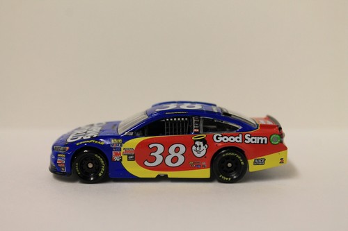 2017 David Ragan Camping World Ford Fusion 1:64 Nascar Action Diecast Front Row - Picture 2 of 8