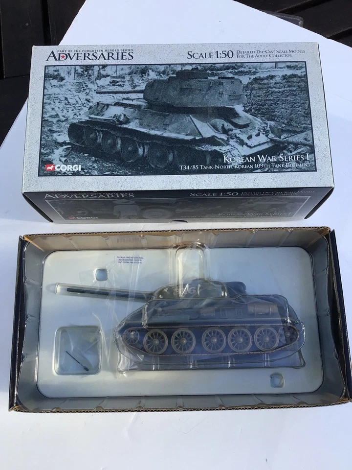CORGI Adversaries US51601 Korean War Series 1 1:50 T34/85 109th Tank Regiment  - Image 3 of 4
