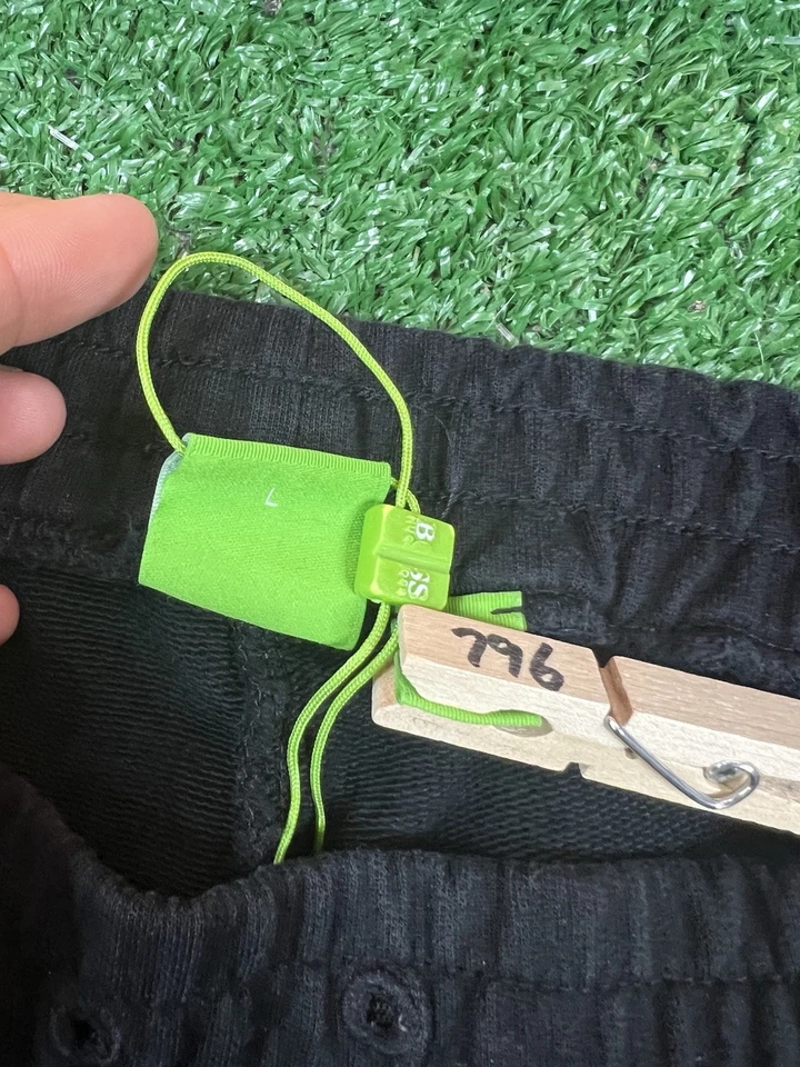 Pantalones de chándal negros pesados Hugo Boss Designer para hombre talla grande LG Foto 3 de 4