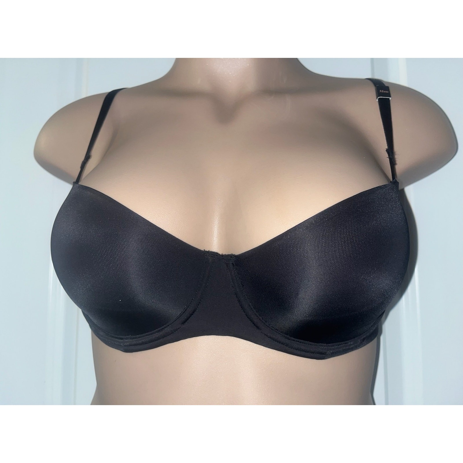VS black push-up without padding - 32D - image 4