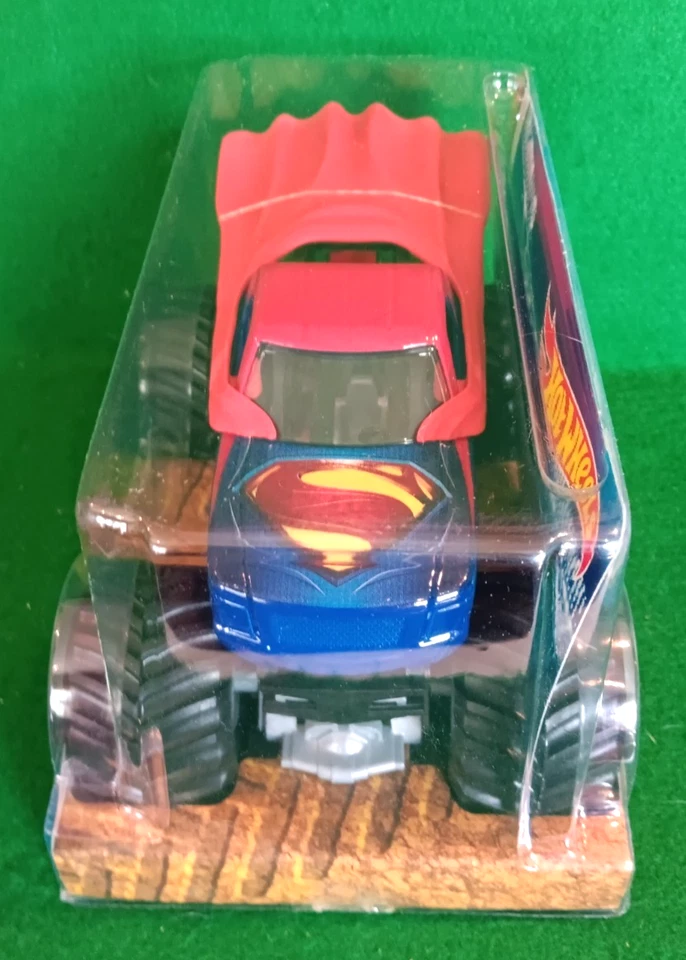2016 Hot Wheels 1/24th Superman Monster Jam Truck, New in Package!!!! - Image 2 of 4