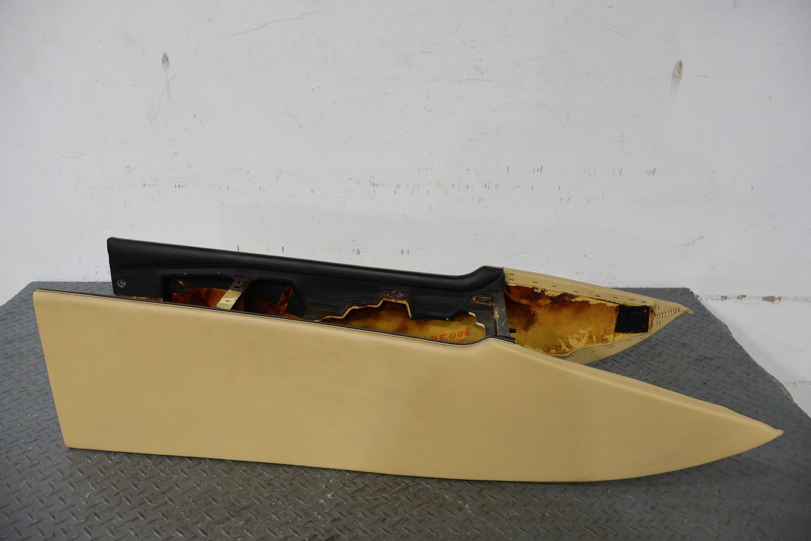 Bentley Continental 2006 Front Center console