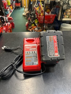 Milwaukee M18 18V Red Lithium XC5.0 BATTERY 48-59-1852 CHARGER (HPB028511)
