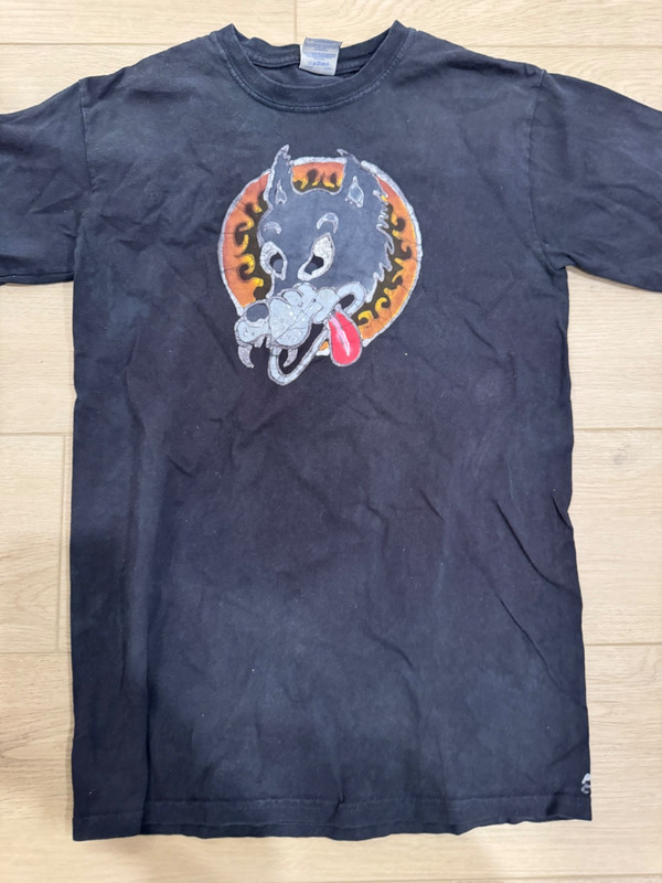 Jerry Garcia Wolf small Gildan T shirt Batik with Lightning bolt on back