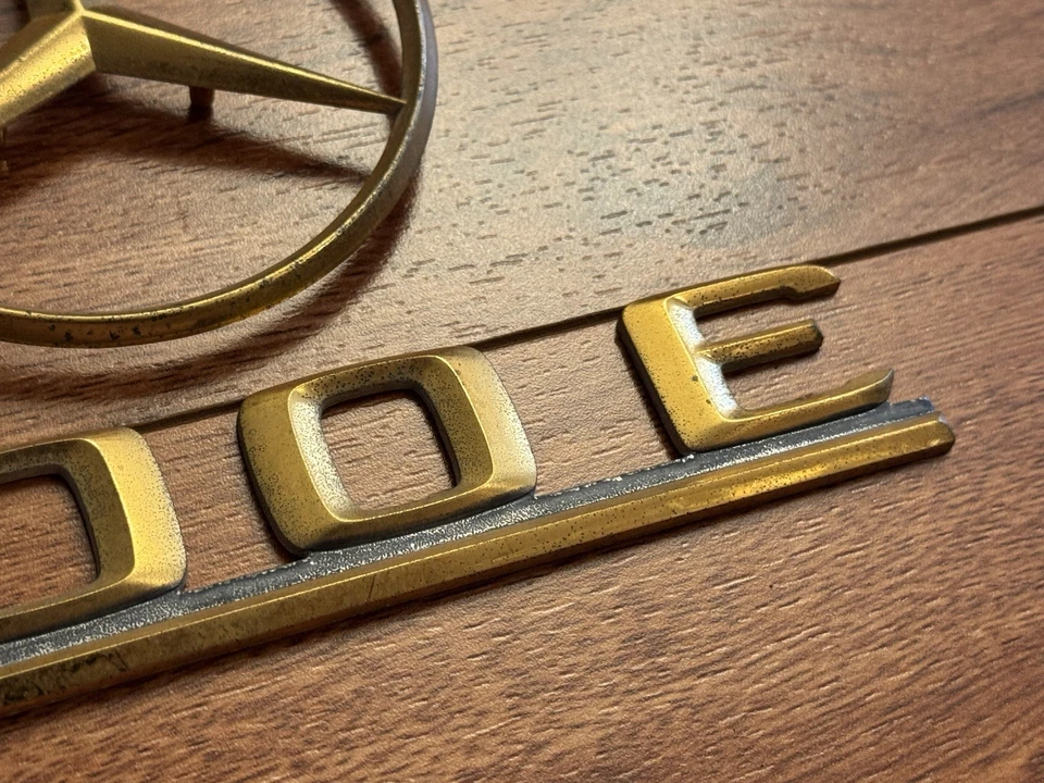 Оригинальный 1986-1993 Mercedes-Benz W124 300E золото задняя эмблема значок пара комплект - Изображение 4 из 4