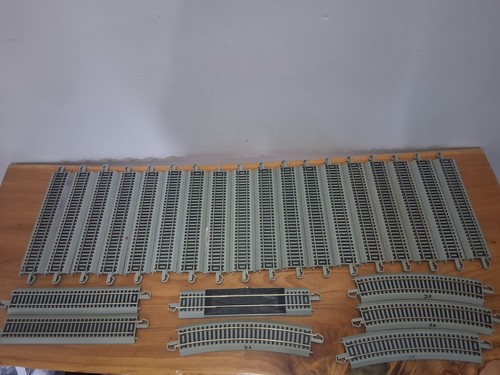 Bachmann Ho E-Z Track Nickel Silver Track Lot Of 25 Used.