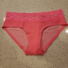 Victorias Secret Low Rise Hip Hugger Panties Small Pink