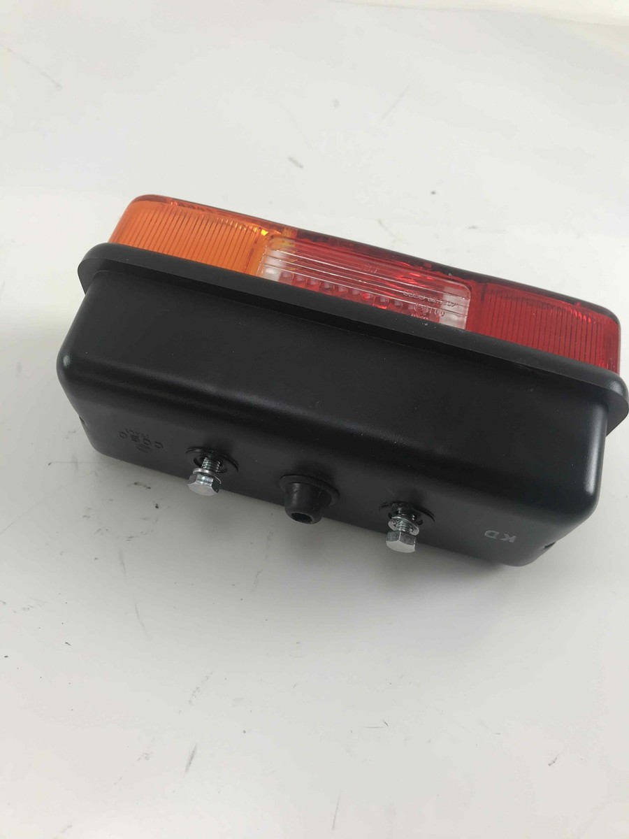 Feu Arrière 3 Lumières Pour Cabine Tracteur Agricole (Newgardenstore A08145)