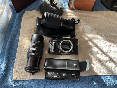Mamiya ZE-X w/ 2 working lenses, Mamiya winder w/ case