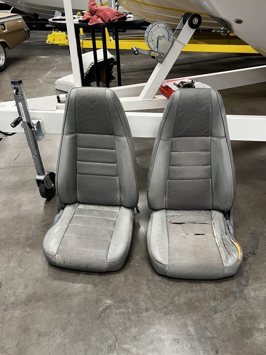 1987-1991 Jeep Wrangler YJ Gray OEM Driver Passenger Front Bucket