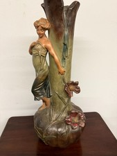 Antico vaso in terracotta barbotine, dama con libellula Francia liberty art nouv