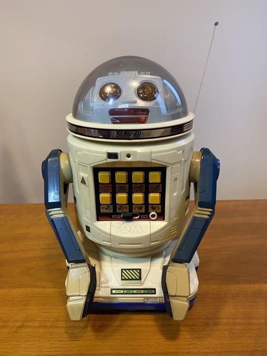 激レア》 トミー 音声認識ロボット KI・KU・ZO 未使用 レトロ N0900 レトロ おもちゃ 音声認識ロボット キクゾー KIKUZO - メルカリ