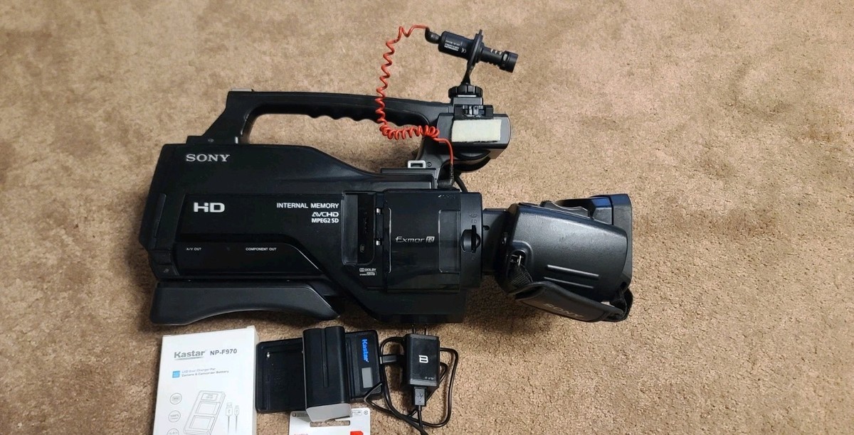 SONY 業務用ビデオカメラ　HXR-MC2000 【今購入ならカメラバッグも】 Amazon.co.jp: SONY AVCHDカムコーダー HXR-MC2000J : 家電＆カメラ