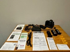 Canon EOS 1D Mark II N 8.2MP Digital SLR Camera & Charger + BATTERIES