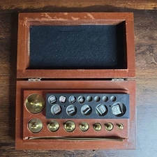 Antique Hopken & Son Apothecary Pharmaceutical Scale Brass Weight Tool Wood Box 