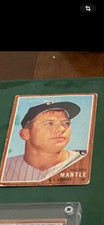 1962 TOPPS #200 MICKEY MANTLE NEW YORK YANKEES -- POOR / BACK PAPER LOSS