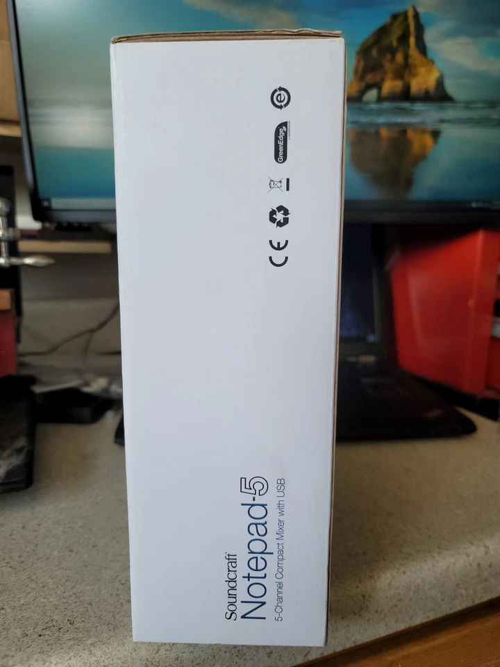 Soundcraft Notepad-5 Channel Podcast Mixer Podcasting Interface w/USB For Mac/PC - Image 4 of 4