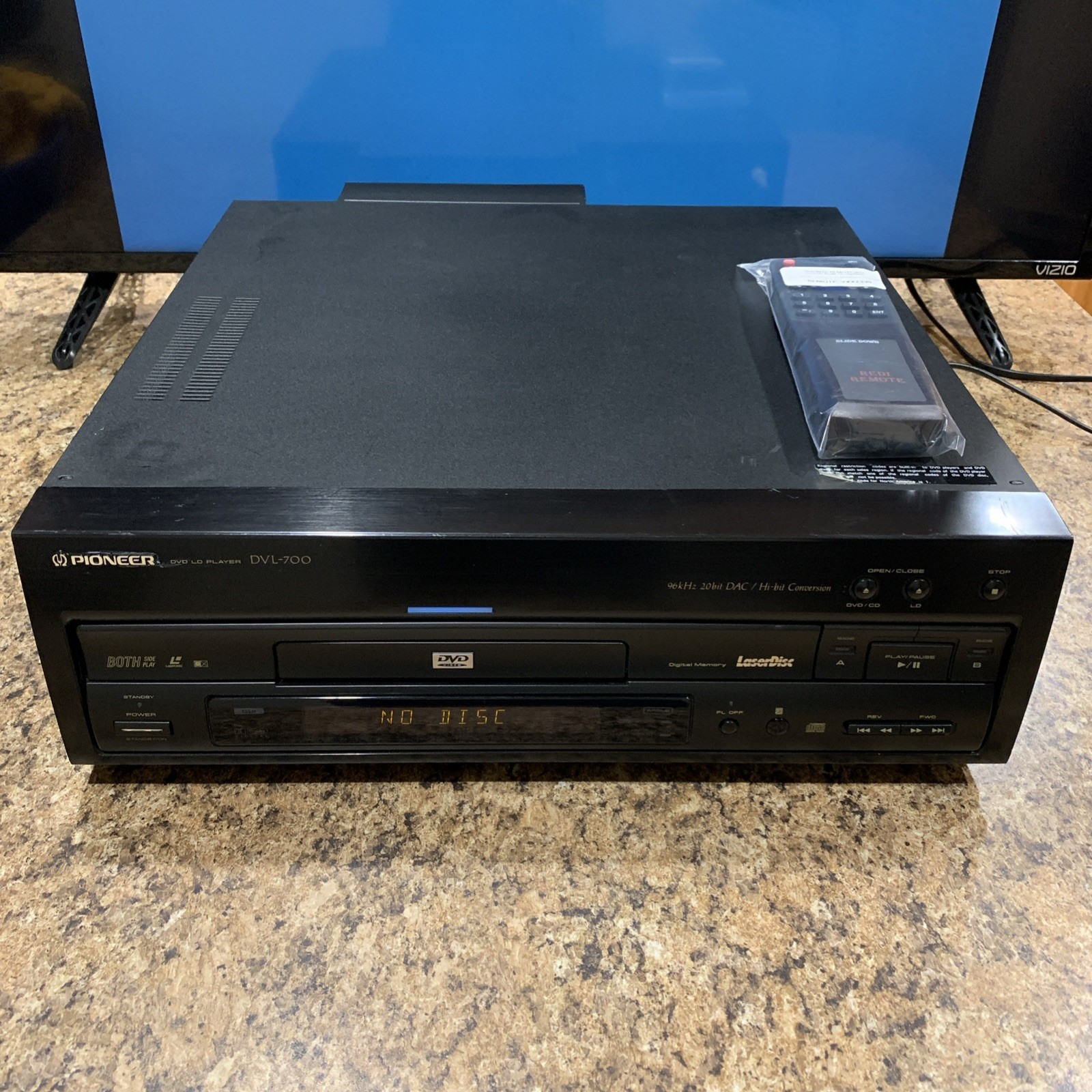 Combo - Tested To Play Cd/dvd W/remote