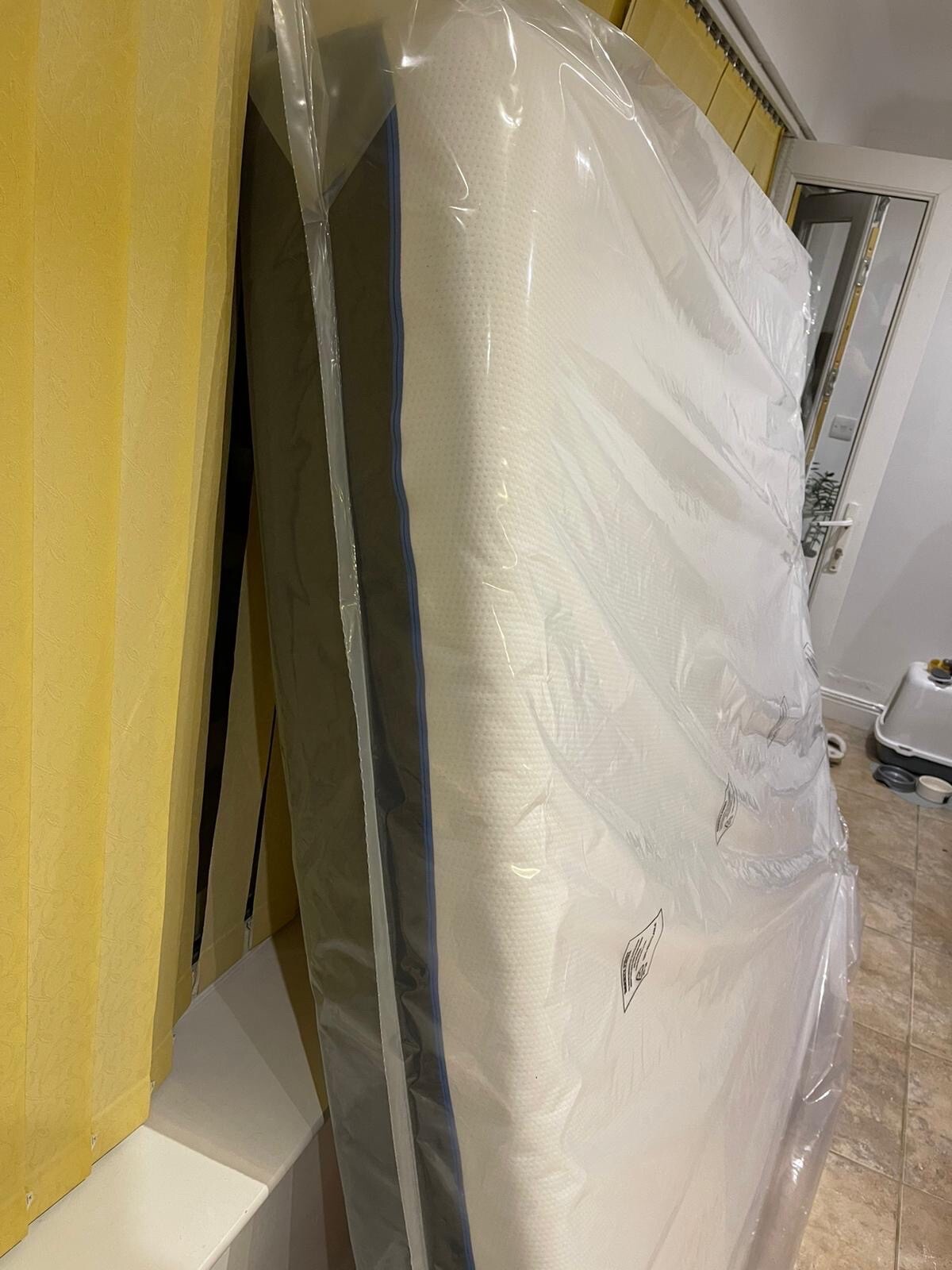 Emma Hybrid 25cm Super King Memory Foam Mattress EMAUH180200AAA