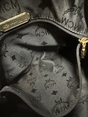 MCM Vintage Drawstring Black Gold Hardware Leather Bucket  display picture 3