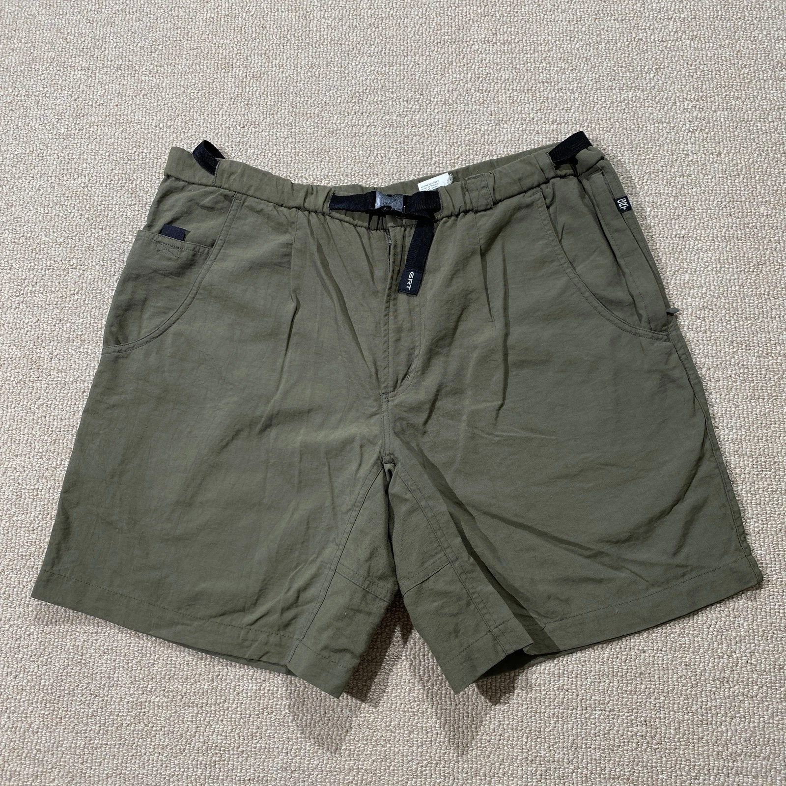 Vintage Columbia Cargo Shorts Mens 34x7 Dark Green Stand Up Nylon Hiking Outdoor