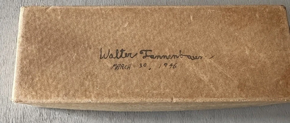 EXTREMELY RARE TORAH BIBLE SCROLL JEWISH FRAGMENT WITH BOX March 10th 1946 - Image 2 of 4