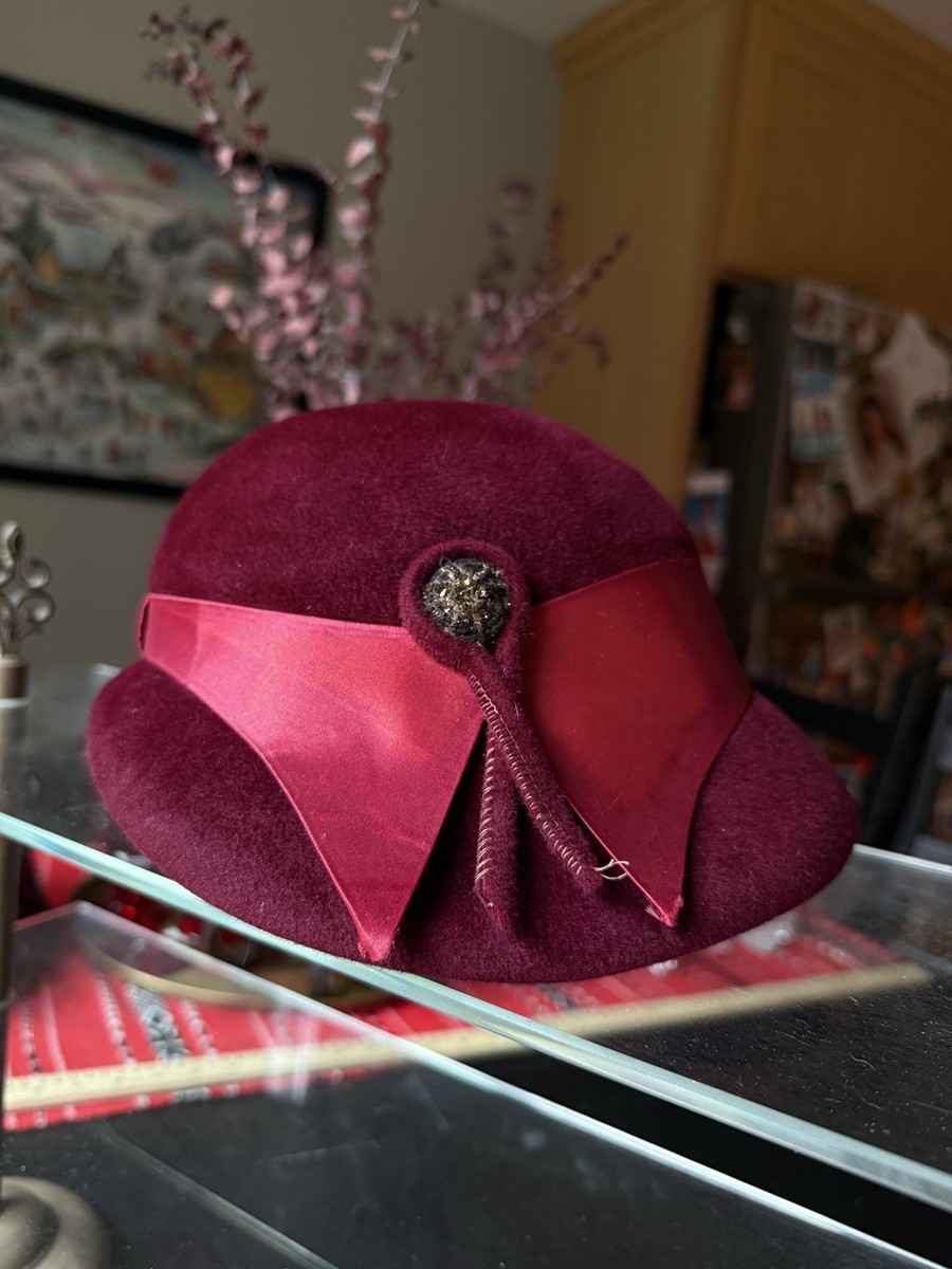 Vintage Lazarus Paris Burgundy Felt Cloche Hat Ribbon Elegant View 2