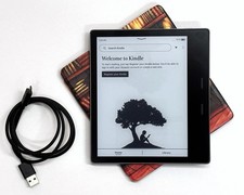 Kindle Oasis 10th Generation Graphite Wi-Fi 8 GB 7  Ad Supported EUC Case Bundle