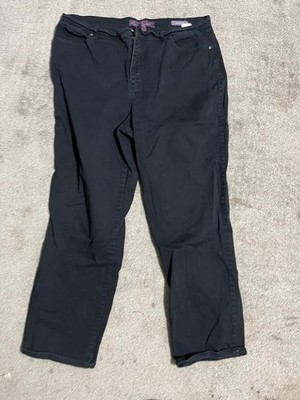 Gloria Vanderbilt Women s Black Denim Wash Straight Leg Amanda Jeans  16