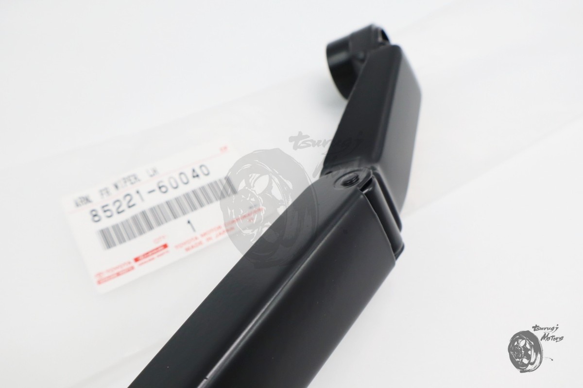 Toyota Land Cruiser 80 1993-1997 RHD Front Wiper Arm Set Genuine