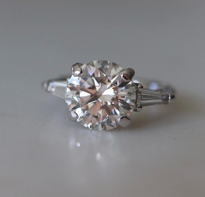 5.50ct Round & Baguette Cut Diamond White Gold Solitaire Trilogy Ring Certified