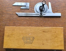 Pav Vaduz (Lithuania) Universal Bevel Protractor w/Wood Case 