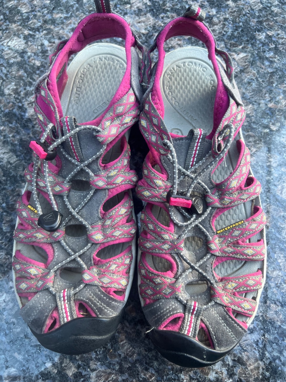 Sandali Keen donna impermeabili sussurro escursionismo esterno 1014204 rosa grigio 10