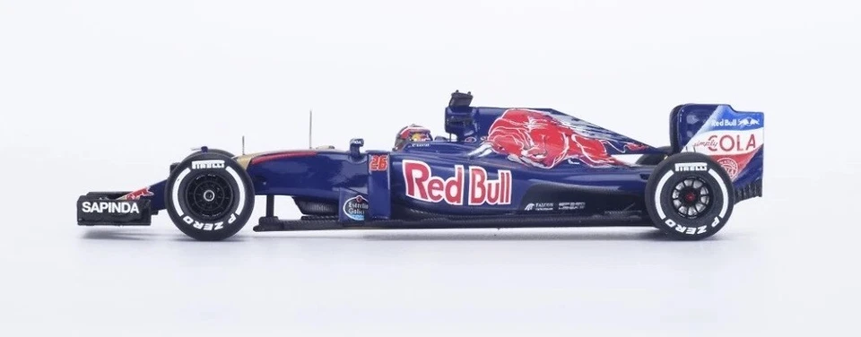Toro Rosso STR11 GP. Spagna N°26 Daniil Kvyat 2016, Spark 1/43 - Immagine 3 di 4