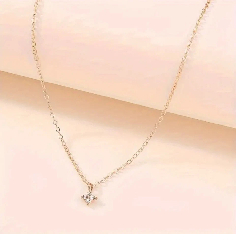 Goldenen Halskette mit Strassblume als Anhänger  - Bild 3 von 4