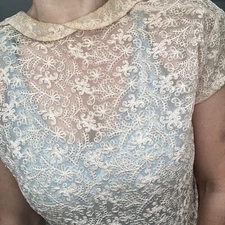 Antique beige lace Peter Pan collar short sleeve scallop blouse 