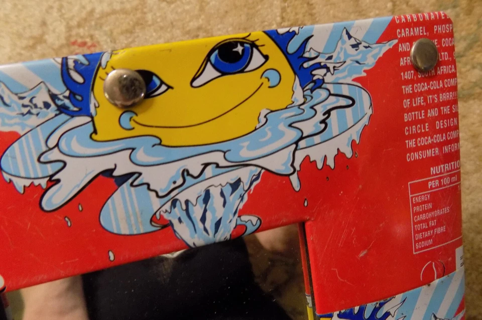 De colección ÚNICO Coca-Cola Corte Pez Amarillo en Lata de Hielo Lata Espejo Enmarcado ¡¡¡Es Brrr!!! on Foto 4 de 4