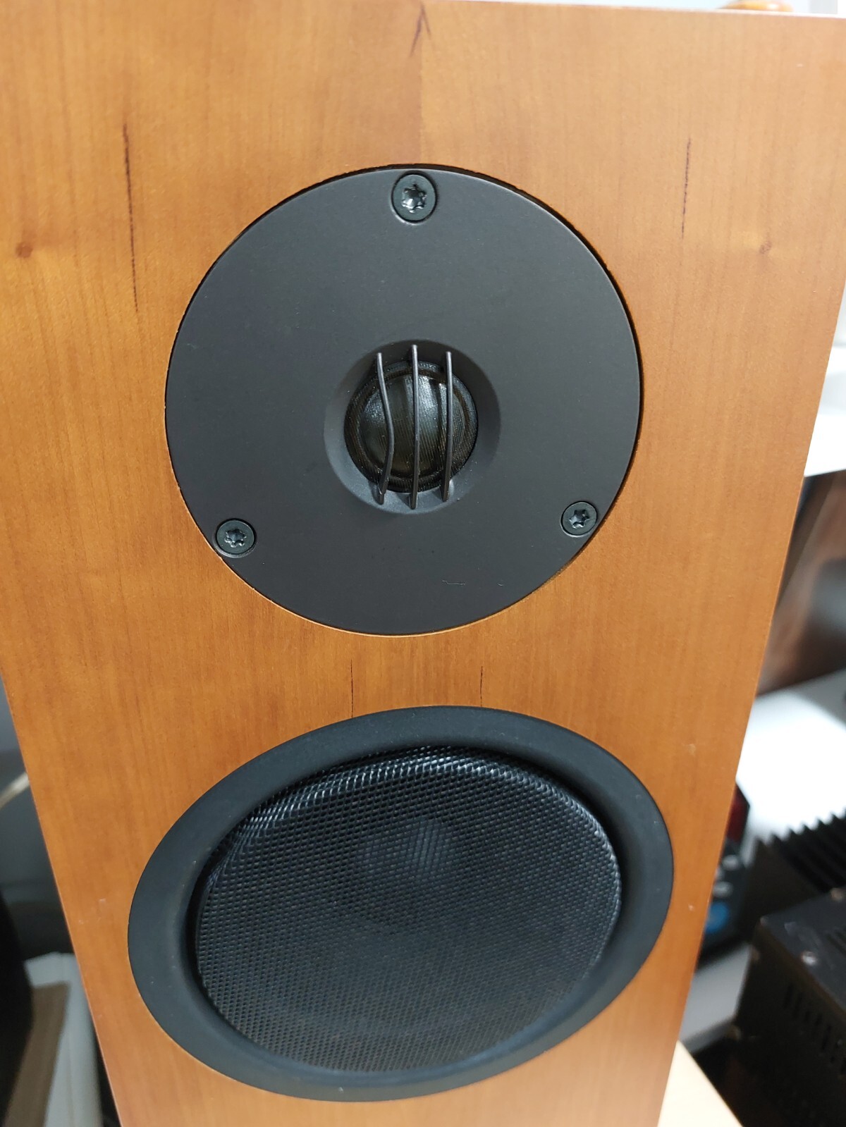 Linn Katan HiFi Bookshelf Speakers in Cherry Finish eBay