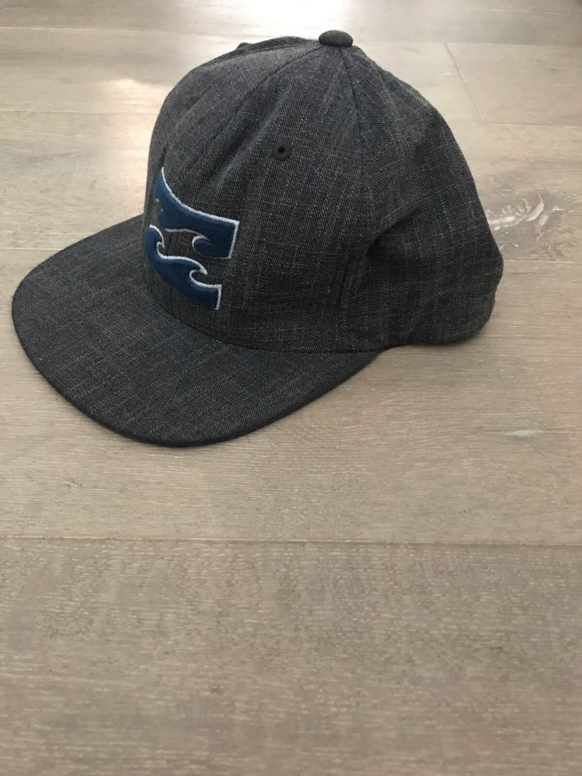 Vintage Quiksilver Grey Hat With Blue Wave Adjustable Flat B