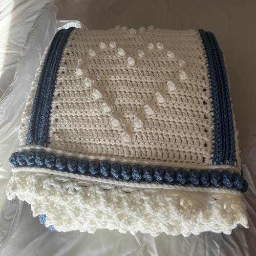 Vintage Crochet Afghan Blanket White Blue 75x60" Throw Lodge Cabin Holiday - Picture 8 of 21