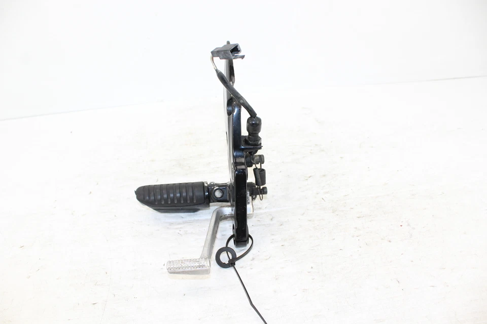 SUZUKI HAYABUSA 2008 2009 / 11-14 RIGHT FRONT FOOT REST PEG STEP 43111-24F00 Foto 3 de 4